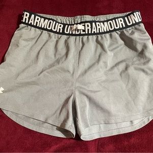 Under Armour track shorts size Large
